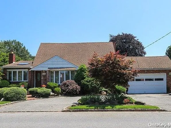 370 Carle Road, Westbury, NY 11590
