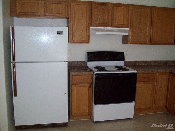 2nd image of 936 Harbor Dr