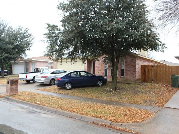 3rd image of 306 Moss Hill Dr