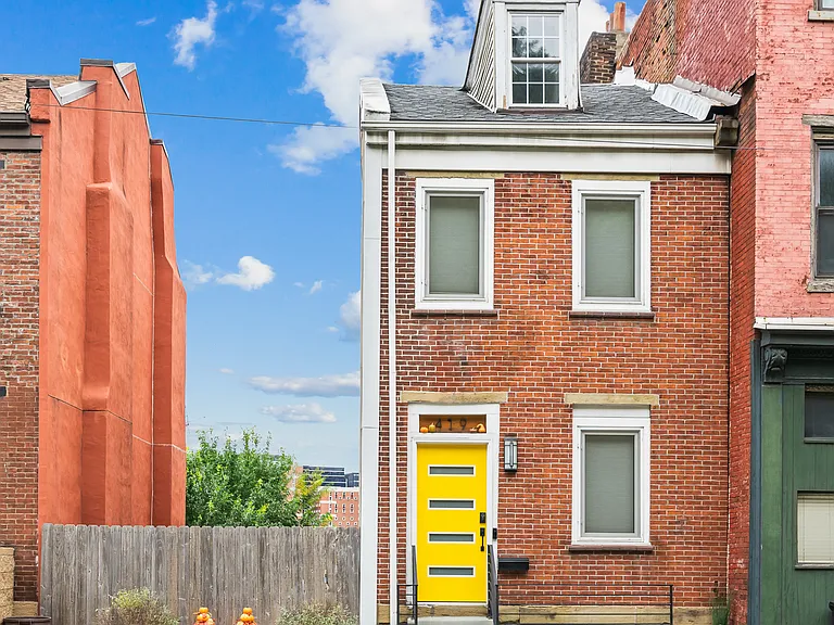419 E Carson St — Photo 15