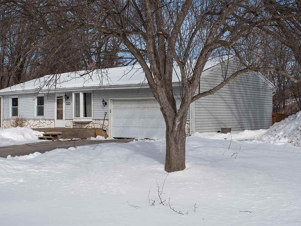 1st image of 1430 Deerwood Dr