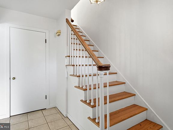 5th image of 300 Pingree Ave
