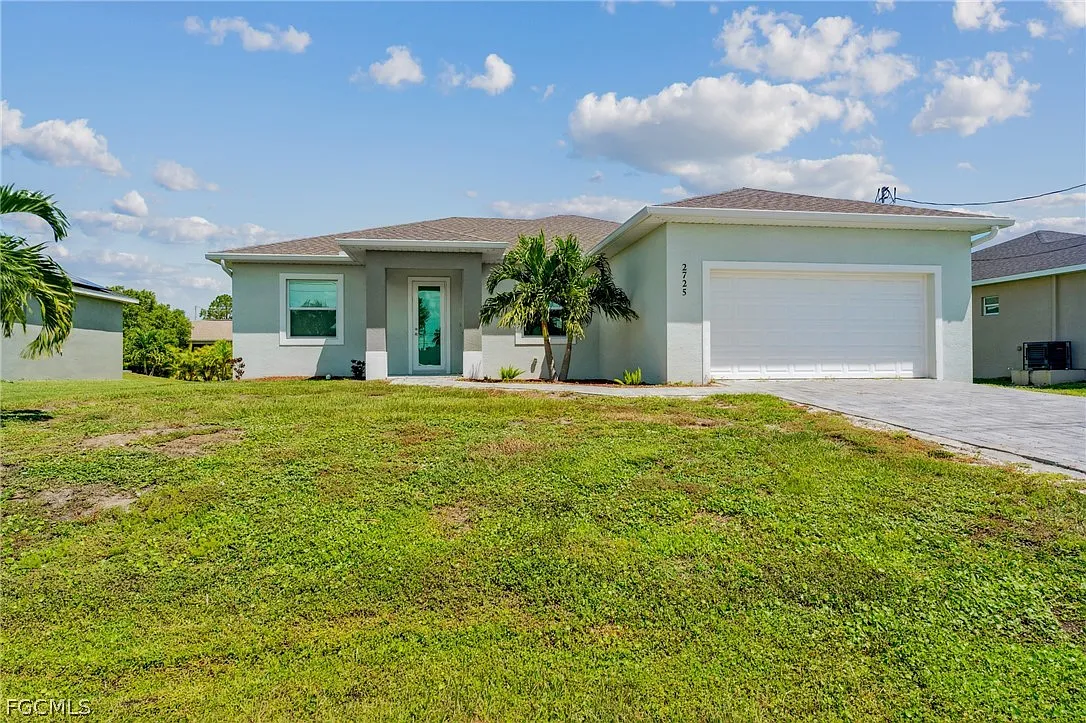 3 bed, 2.0 bath, 1970 sqft, $2,000 — Photo 1