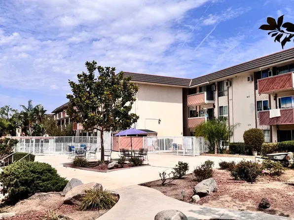 5585 E Pacific Coast Hwy, Long Beach, CA