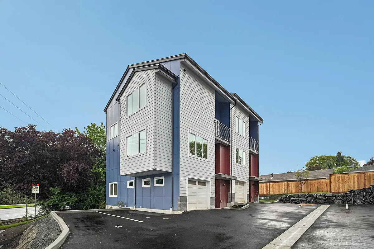 Building Photo - 950 Maple Ave #A