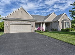 105 Farmstead Dr, Lancaster, PA 17603