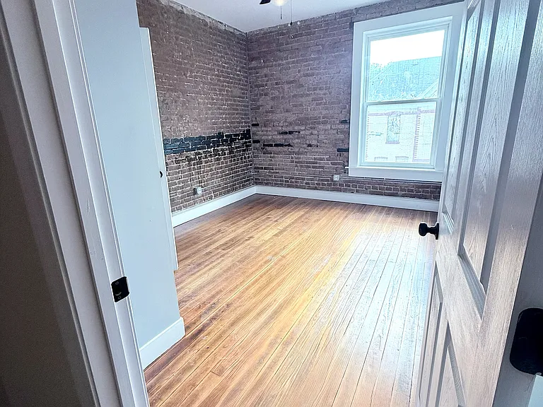 103 E Excelsior St #4 — Photo 8