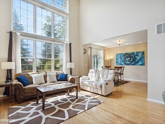 5th image of 8424 Dawn Ln