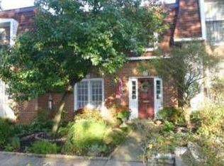 2888 Chateau Cir, Upper Arlington, OH 43221