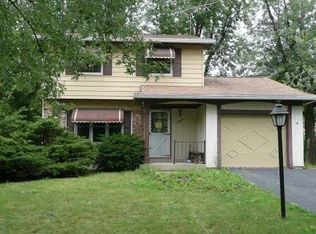 203 Kenilworth Dr, Bolingbrook, IL 60440