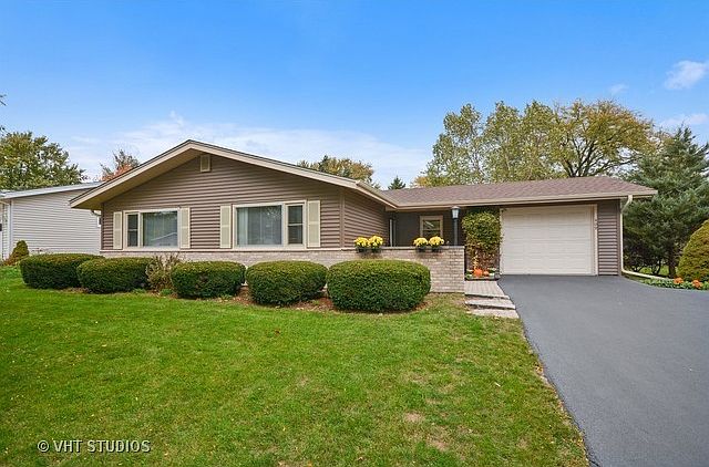 1st image of 409 Harmony Dr