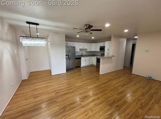 15140 Seagull Dr, Sterling Heights, MI 48313
