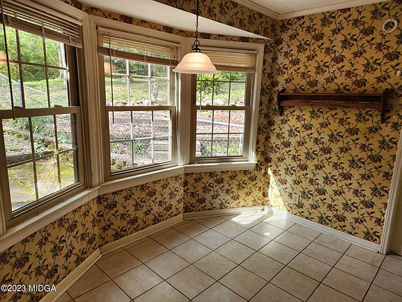 2nd image of 2948 Clairmont Ave
