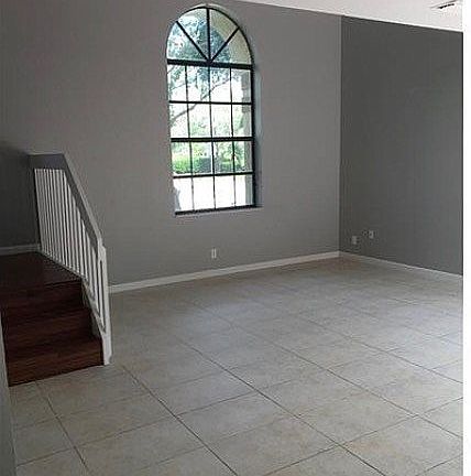 5th image of 10640 NW 17th St