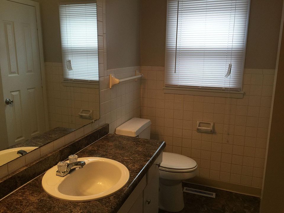 2nd image of 1742 E 50th St APT B