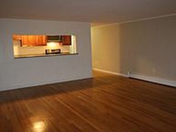 4th image of 121 Tremont St #1A