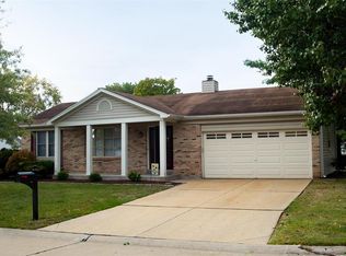 1026 Pasture Ridge Dr, Saint Peters, MO 63304