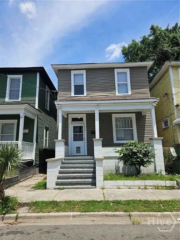 3 bed, 1.5 bath, 1200 sqft, $1,650 — Photo 1