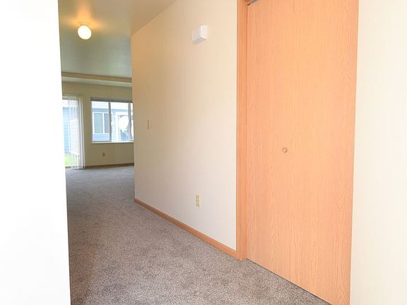 2nd image of 2411 Wheeler Dr #C