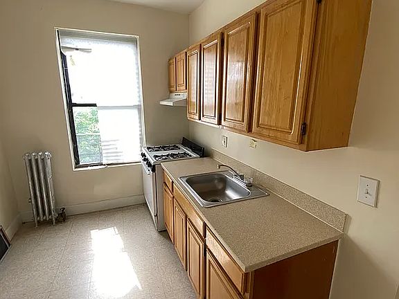 3rd image of 28-35 34th St #23