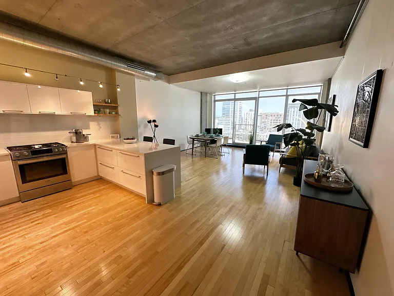 1410 NW Kearney St #1013 — Photo 8