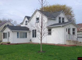 520 Maple St SW, Sleepy Eye, MN 56085