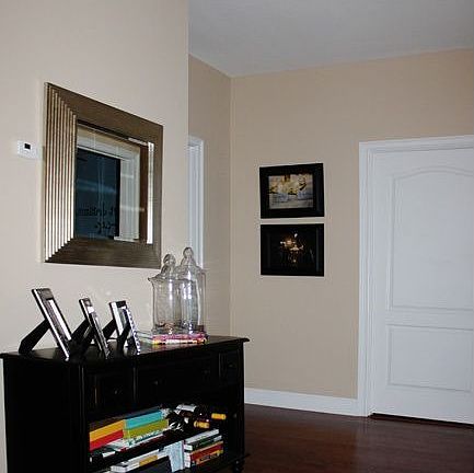 3rd image of 304 Greythorne Dr