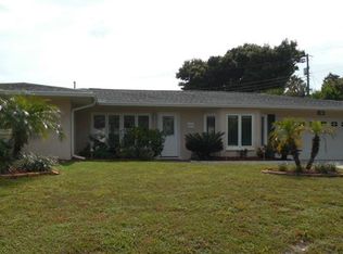 2162 Sunset Cir, Largo, FL 33774