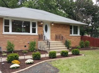 4 E 157th St, South Holland, IL 60473