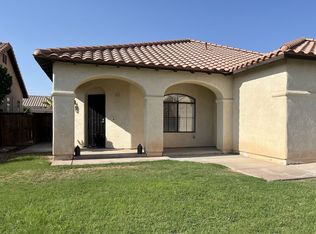 898 Manzanita Dr, El Centro, CA 92243