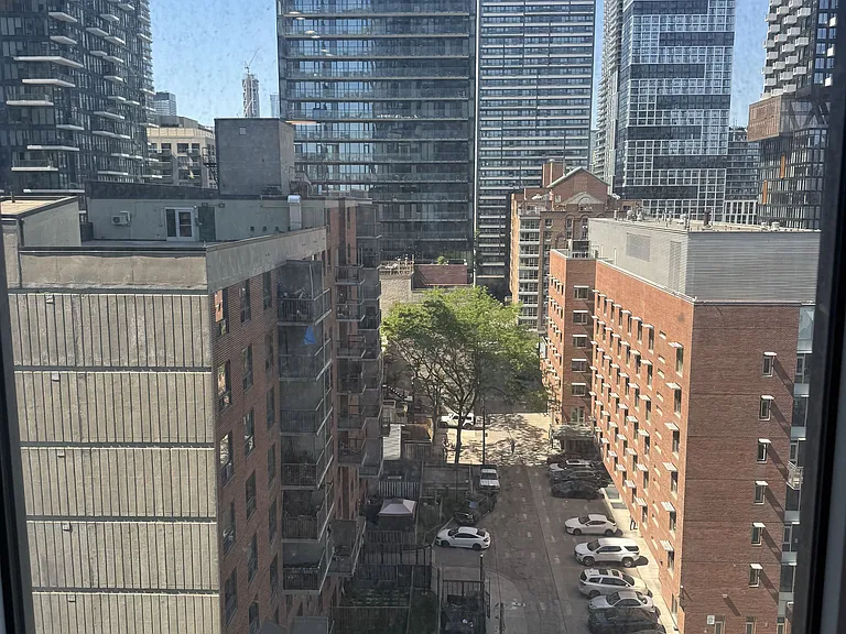 100 Queen St E #1102 — Photo 8