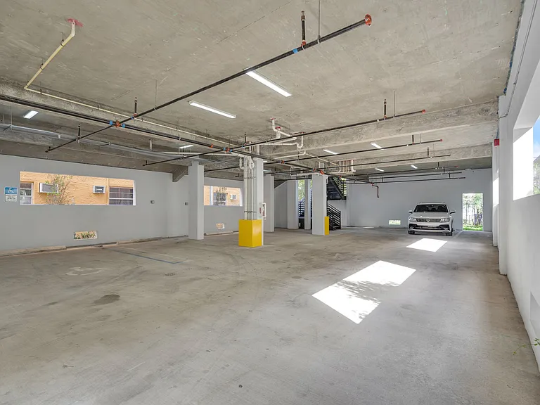 1037 NW 2nd St #3C — Photo 14