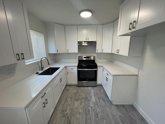 5th image of 1161 W D St APT A