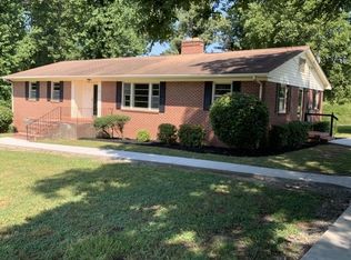 321 Pleasant Meadows Dr, Gaffney, SC 29341