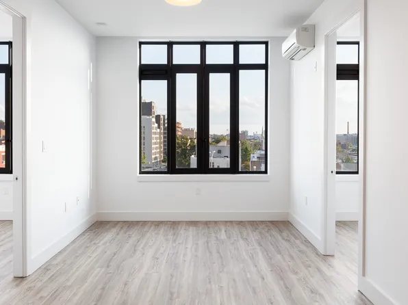 584 Fourth Avenue image 2 of 21