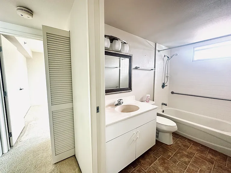 3009 Ala Makahala Pl #18F — Photo 7