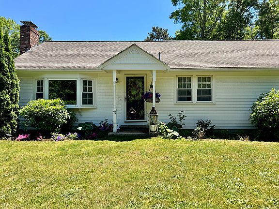 3rd image of 62 Bridle Path Road