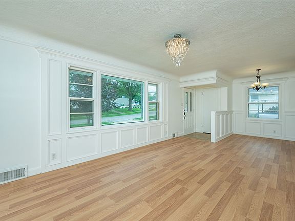 2nd image of 7414 Dennis Dr