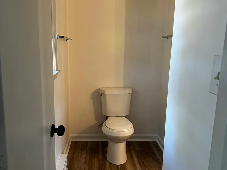 102 Busbee Ct — Photo 8