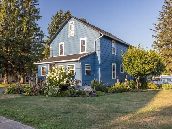 202 Proctor Ave, Elkland, PA 16920