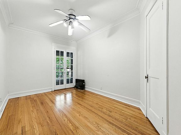 3rd image of 5465 S Hyde Park Blvd APT 2