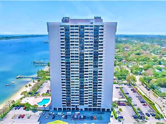 3rd image of 5600 N Flagler Drive #1103
