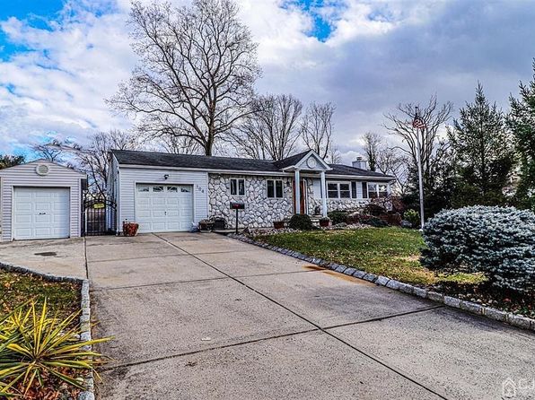 104 So Pennington Rd