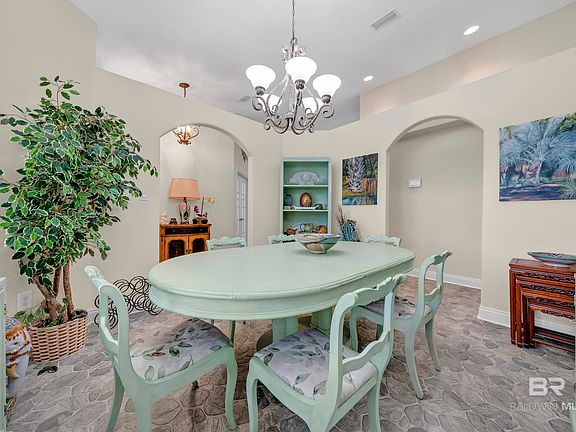 3rd image of 1044 Destin Ave