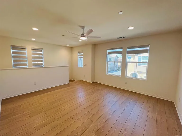 530 Longmeadow St — Photo 23
