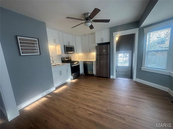 3rd image of 1438 Central Ave