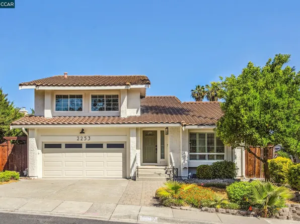 2253 Lake Crest Ct, Martinez, CA 94553
