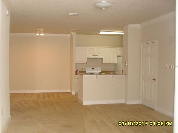 5th image of 430 Southern Pecan Cir Unit 103