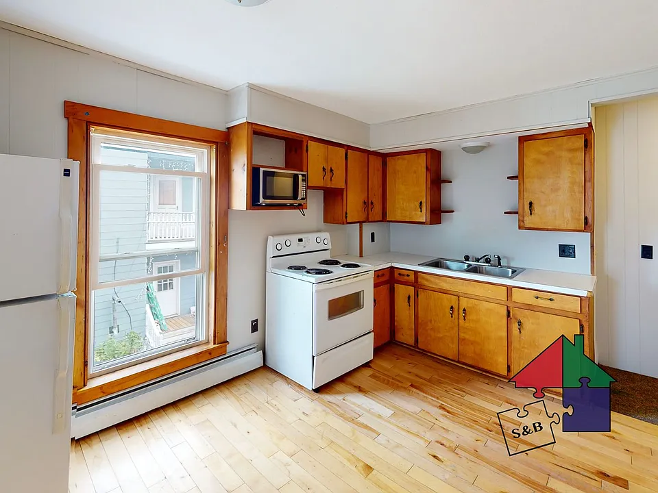 8 Elmore St