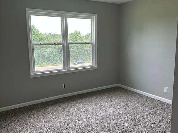 5th image of 383 Bagwell Dr